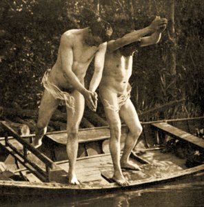 Dykking fra en robåt, ca. 1910 (sepia-bilde)